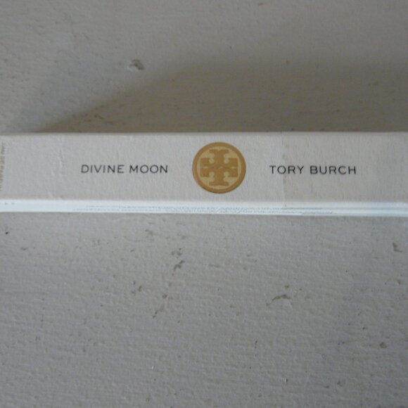 Divine Moon Eau de Parfum by Tory Burch - Picture 7 of 7